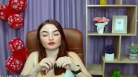 redhead amateur babe flashing big natural tits on webcam 1733498834